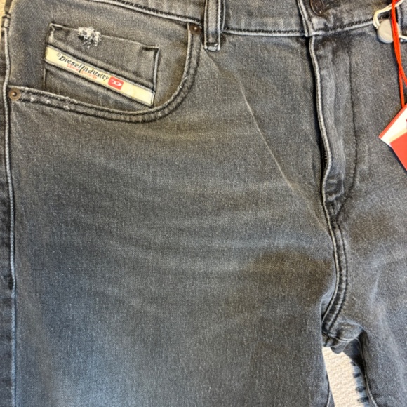 Diesel Black Denim Jeans - Slim Fit/Mid Waist/ Slim Leg 34 x 30 - Picture 2 of 7